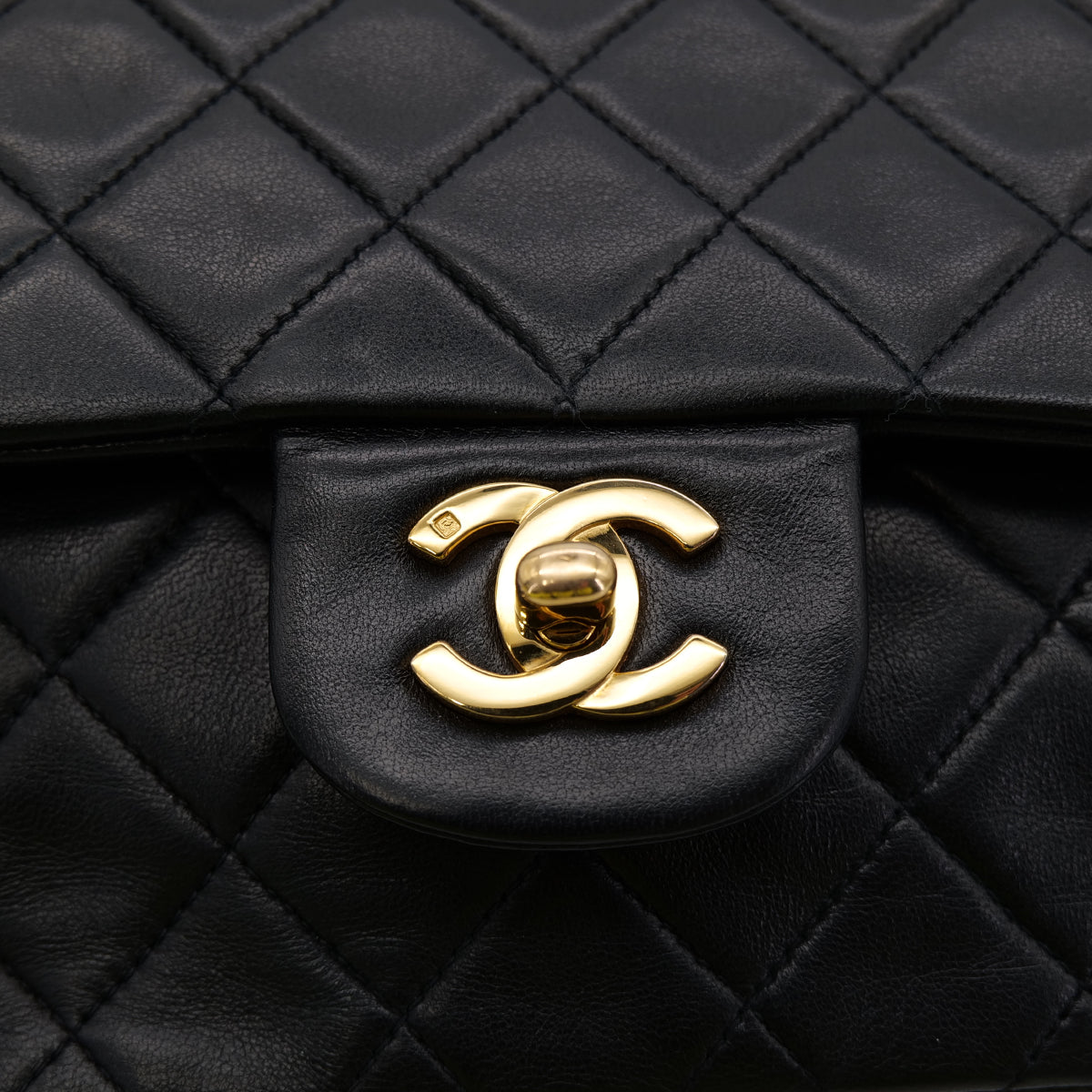 CHANEL VINTAGE CLASSIC FLAP MEDIUM CHAIN SHOULDER BAG BLACK LAMB SKIN 90302186