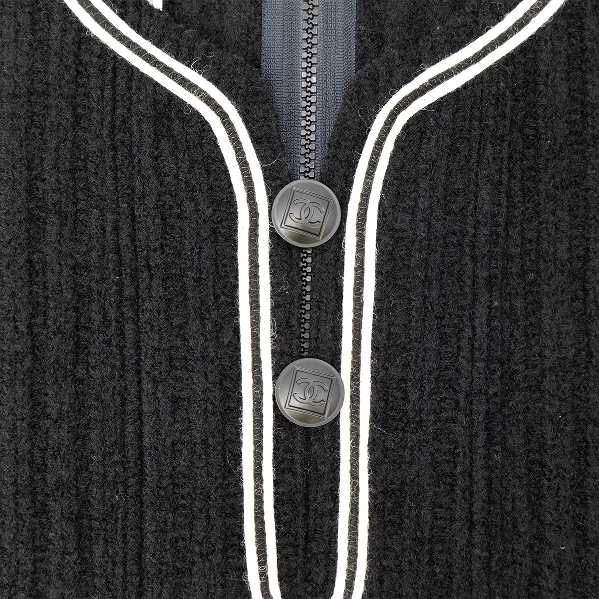 CHANEL SPORTS LINE COCO BUTTON SLEEVELESS DRESS BLACK WHITE WOOL 38 07A RTW 90302397