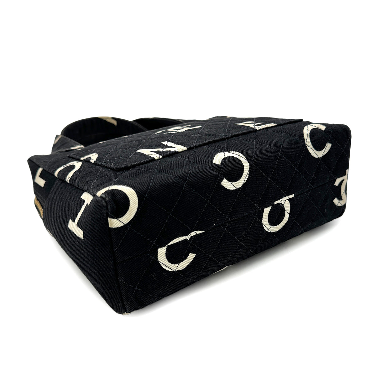 CHANEL VINTAGE MATELASSE LOGO HAND BAG BLACK WHITE CANVAS 90303315