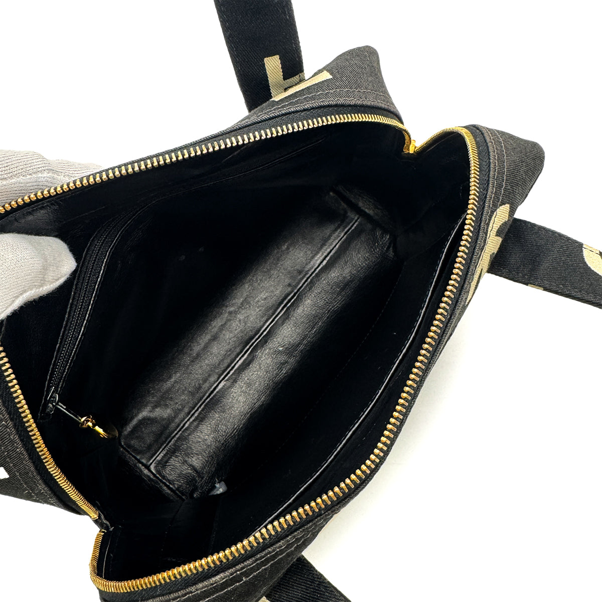 CHANEL VINTAGE MATELASSE LOGO HAND BAG BLACK WHITE CANVAS 90303315